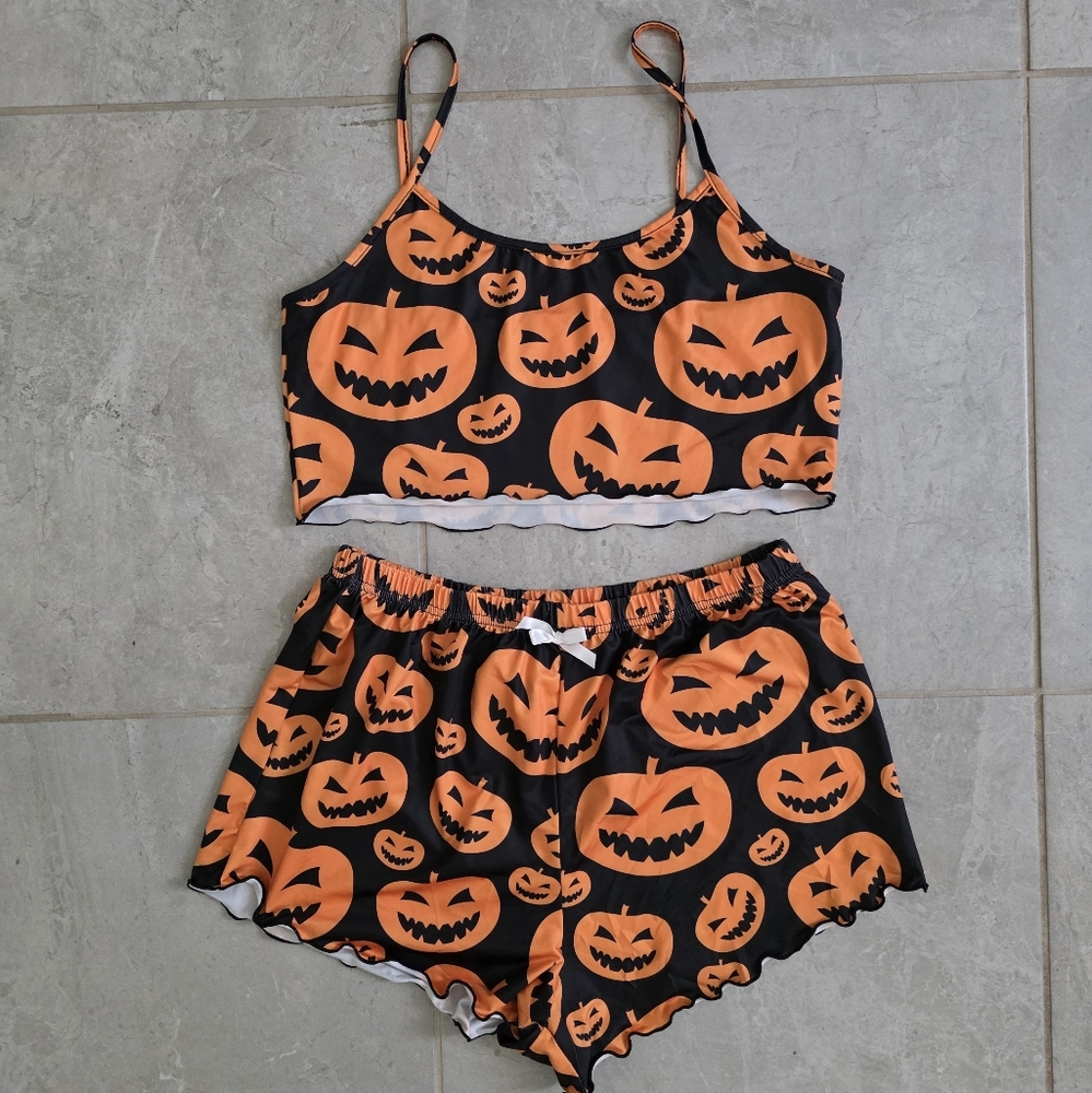 Halloween Pumpkin Print Pajama Set NWOT